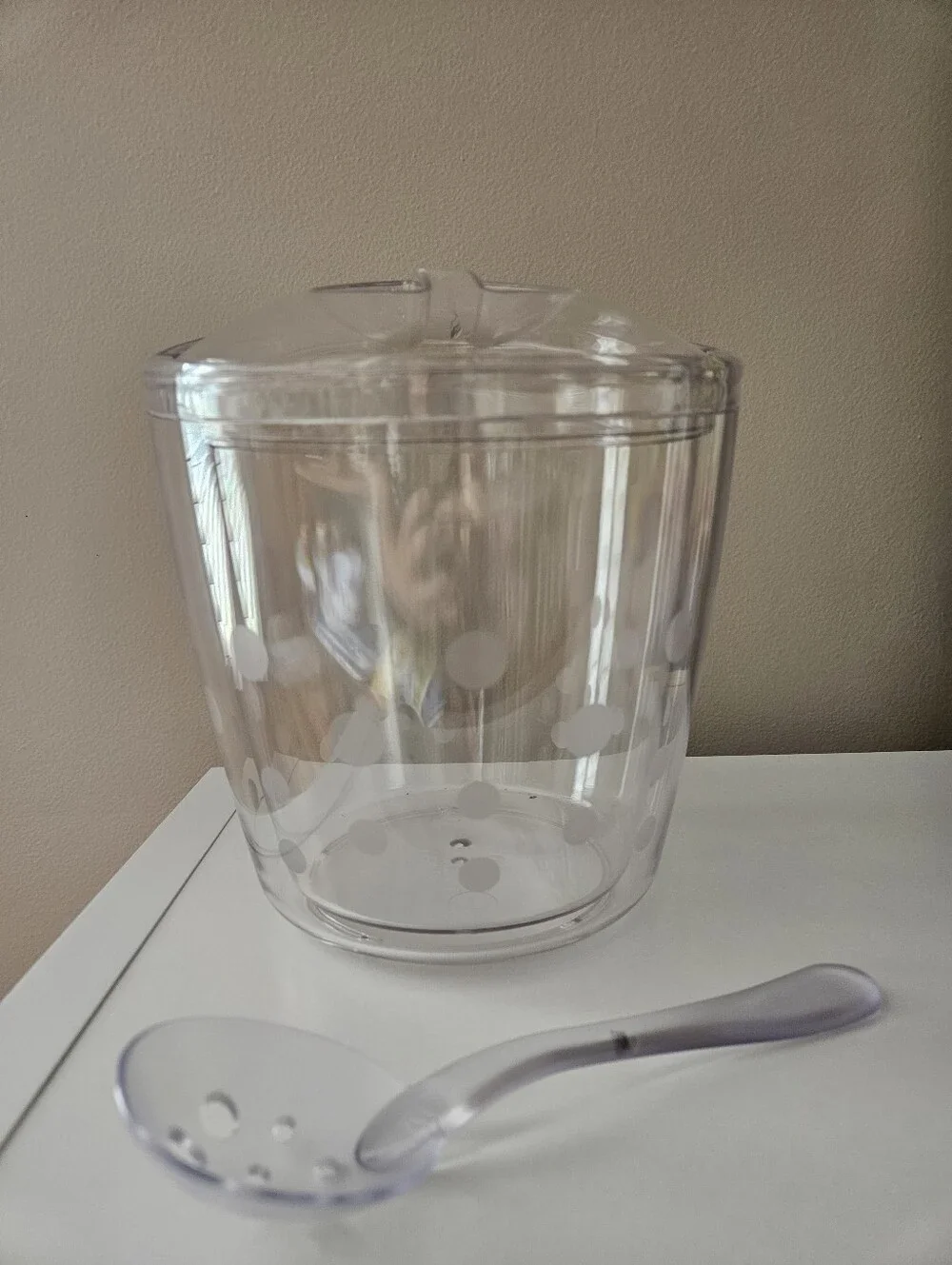 Pampered Chef Retired Acrylic Ice Bucket with Serving Spoon and Lid Polka Dots